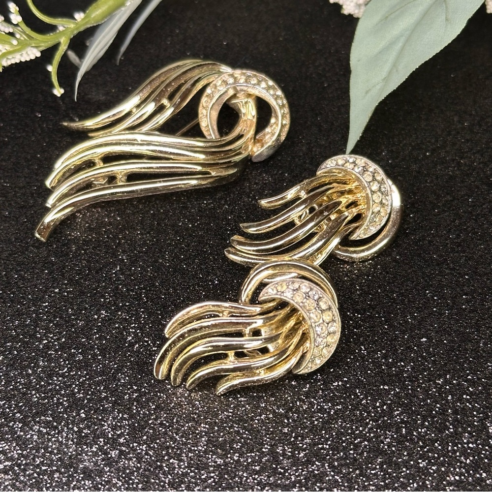 Vintage Claudette Brooch & Clip Earring Set